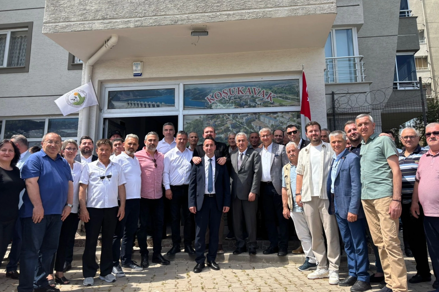 Bursa'da Koşukavaklılar'dan g&uuml;&ccedil;l&uuml; dayanışma