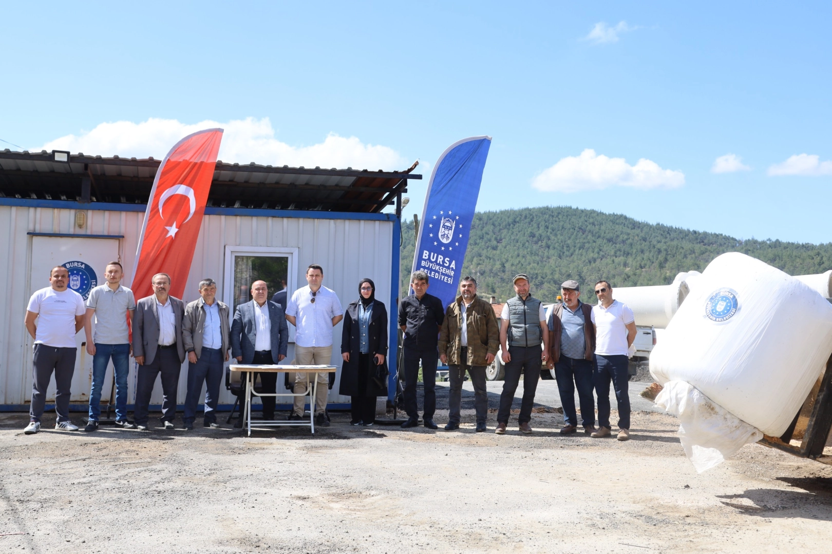 Bursa B&uuml;y&uuml;kşehir'den &uuml;reticiye kaba yem desteği