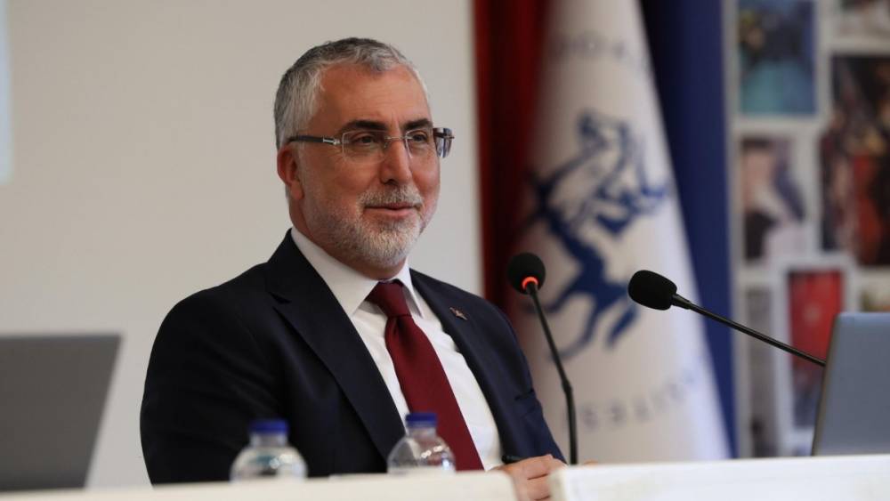 Bakan Işıkhan'dan çağrı: ‘Asgari ücret görüşmelerinde tüm tarafların masada olmasını istiyoruz' 