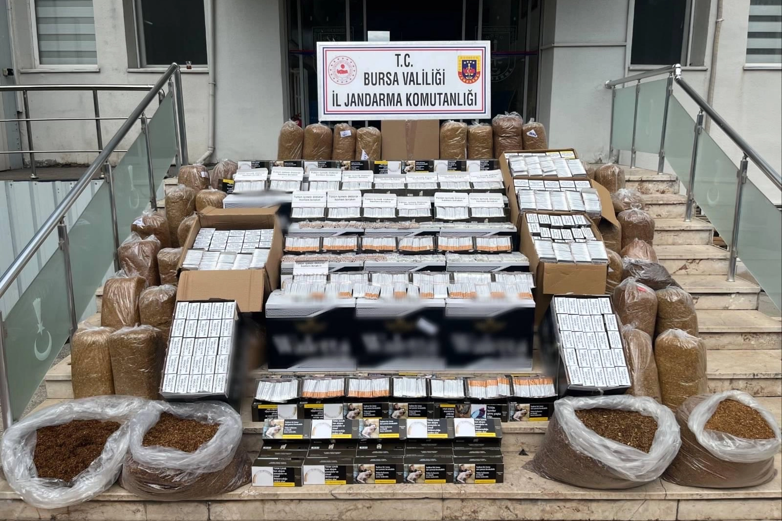 Bursa Gemlik&rsquo;te ka&ccedil;ak t&uuml;t&uuml;n operasyonu