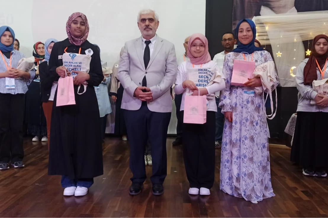Sakarya, Kur&rsquo;an-ı Kerim&rsquo;i G&uuml;zel Okuma Yarışması'nda b&ouml;lge finaline ev sahipliği yaptı