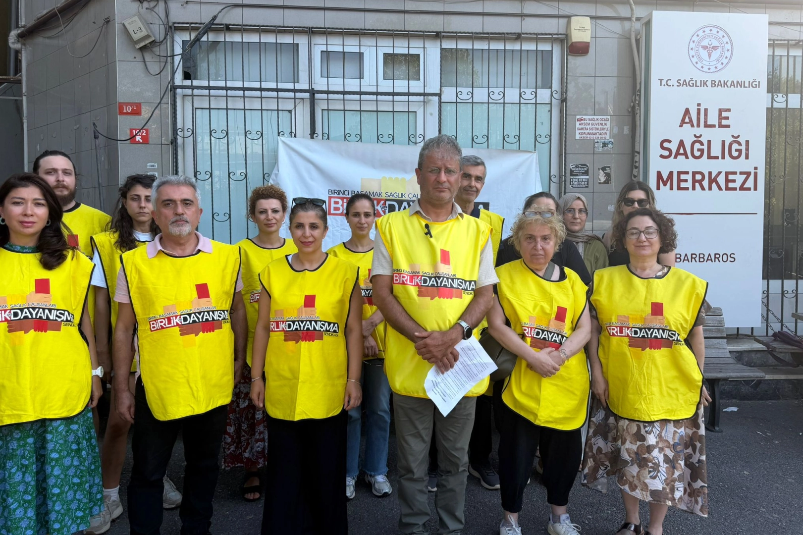 Beyin kanaması ve kanser tedavisi g&ouml;ren sağlık&ccedil;ıların s&ouml;zleşmeleri feshedildi!