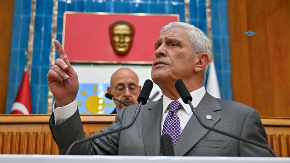 M&uuml;savat Dervişoğlu: &lsquo;Cesedimizi &ccedil;iğnemeden yeni bir cumhuriyet inşa edemezler&rsquo; 