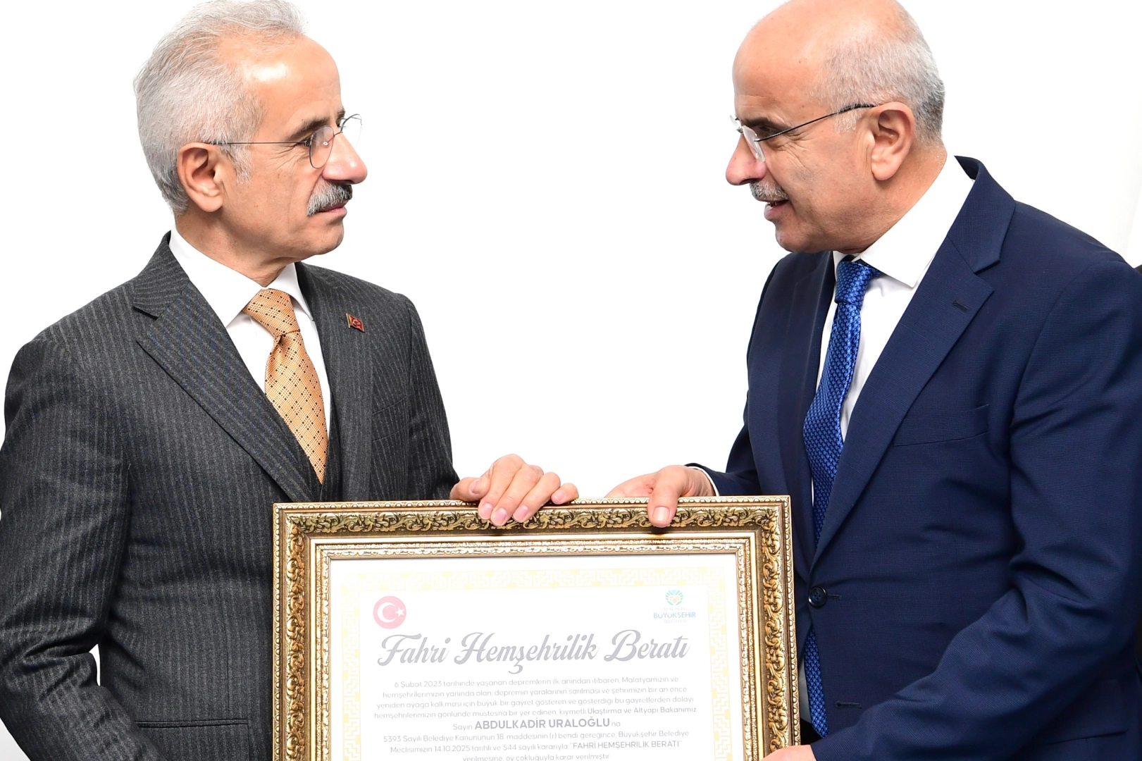 Bakan Uraloğlu'na Malatya'dan  fahri berat