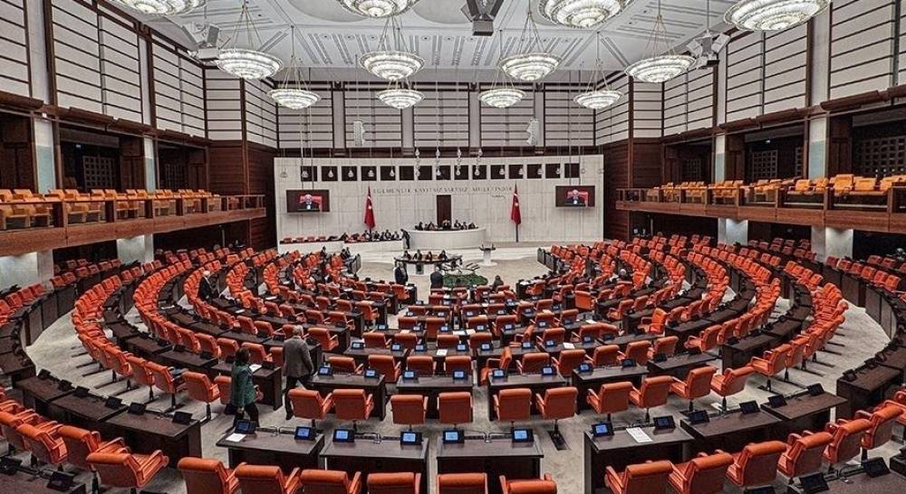 TBMM'ye g&ouml;nderilen dilek&ccedil;eler şaşırttı: Fay hatları patlatılsın, 50 yaş &uuml;st&uuml;ne sosyal medya yasaklansın! 