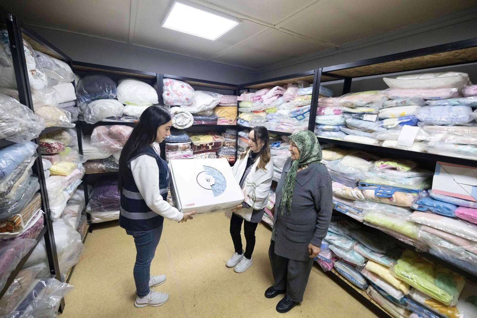 İzmir B&uuml;y&uuml;kşehir yuva kuran gen&ccedil;lerin yanında