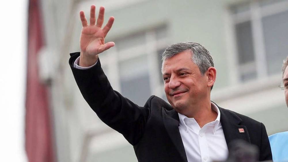 &Ouml;zg&uuml;r &Ouml;zel&rsquo;den asgari &uuml;cret ve emekli maaşı a&ccedil;ıklaması: &lsquo;A&ccedil;lık sınırının altında&rsquo; 