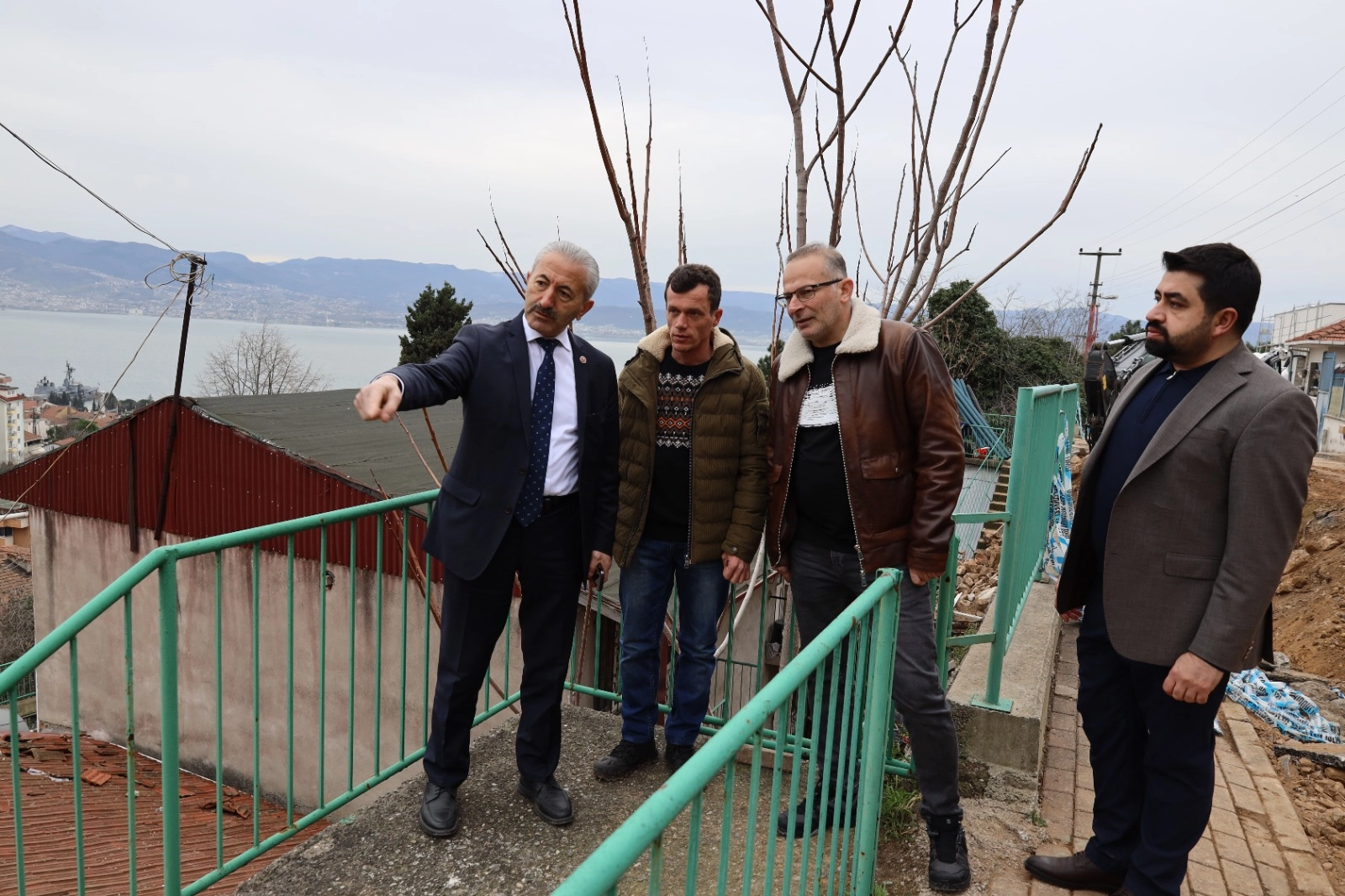 Kocaeli İzmit&rsquo;te mahallelere yakın takip