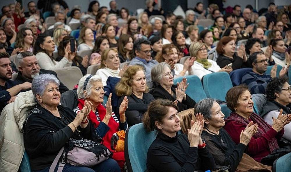 M&uuml;zikle laik Cumhuriyet vurgusu