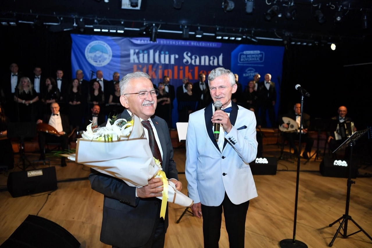 T&uuml;rk Sanat M&uuml;ziği Kayseri Kent Korosu kulakların pasını sildi