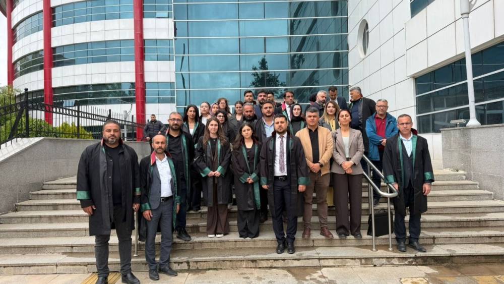 Adıyaman&rsquo;da &lsquo;istismar davası&rsquo;nda &uuml;&ccedil;&uuml;nc&uuml; duruşma g&ouml;r&uuml;ld&uuml;: Mahkeme dosyada d&uuml;şme kararı verdi  - Videolu Haber