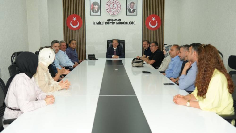 Adıyaman&rsquo;da H&acirc;rezm&icirc; Eğitim Modeli uygulayan &ouml;ğretmenlere katılım belgesi 