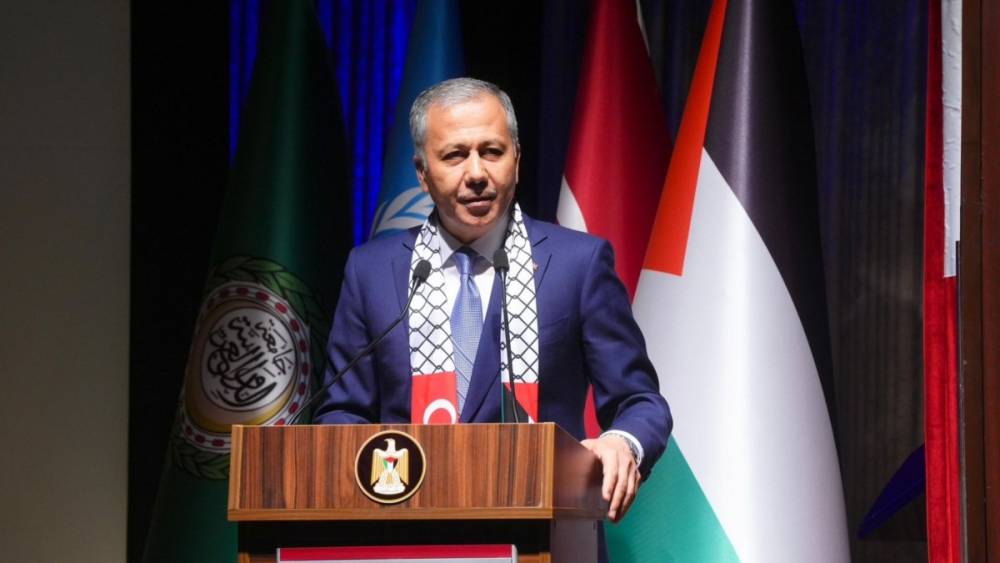 Bakan Yerlikaya: 'Ankara’da tefecilik ve yağma operasyonunda 25 şüpheli yakalandı' 