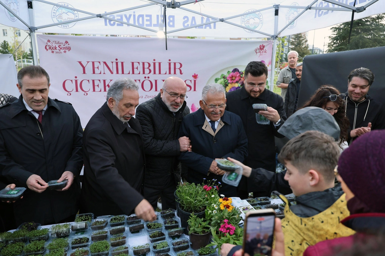 Kayseri Talas'ta &Ccedil;i&ccedil;ek Şenliği coşkuyla başladı