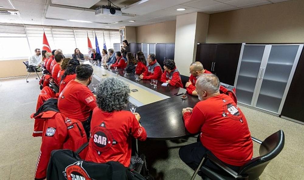 Afetlere karşı &ouml;rnek iş birliği: Karşıyaka Belediyesi ve SAR g&uuml;&ccedil;lerini birleştirdi