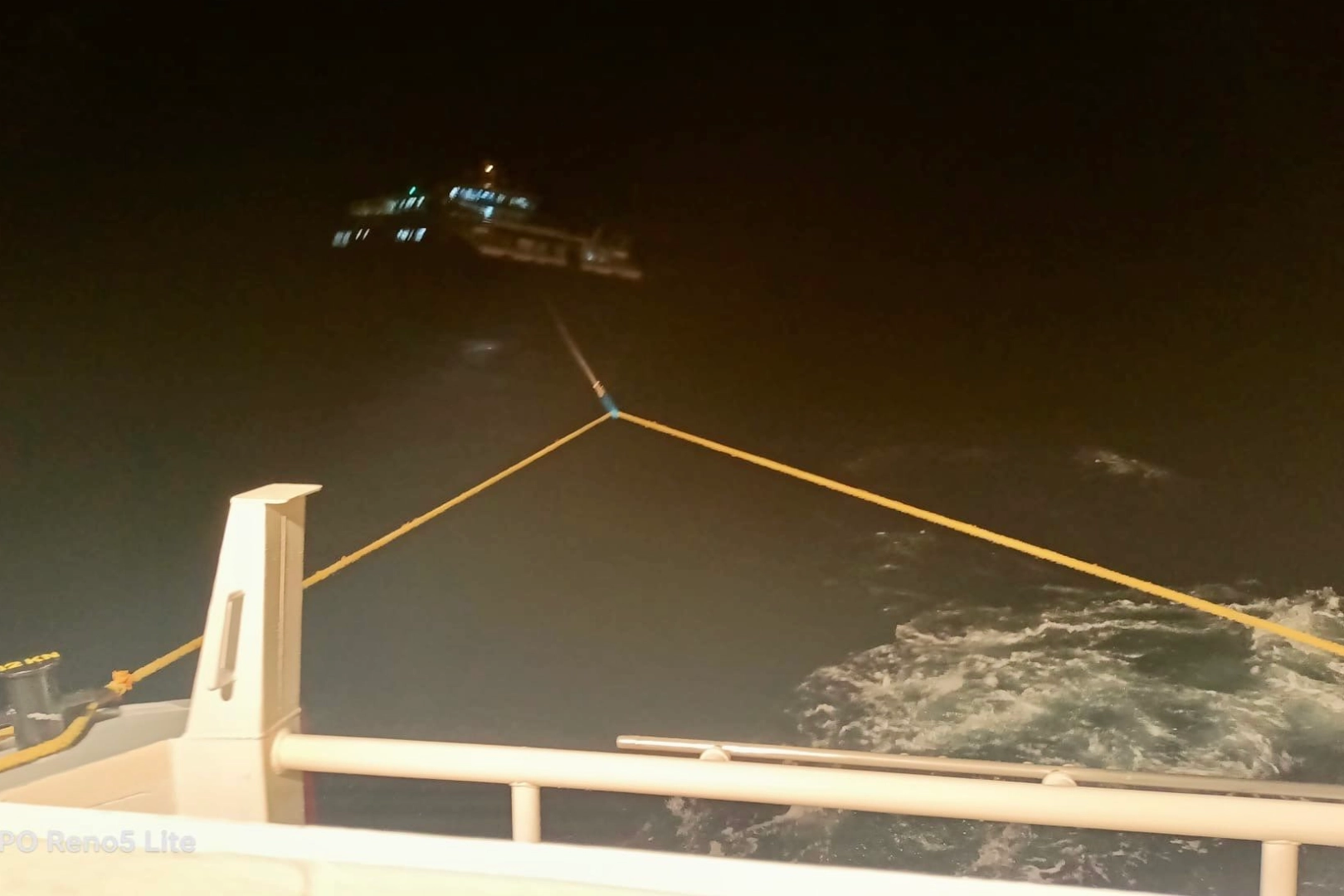 Fethiye a&ccedil;ıklarında arızalanan tekne kurtarıldı