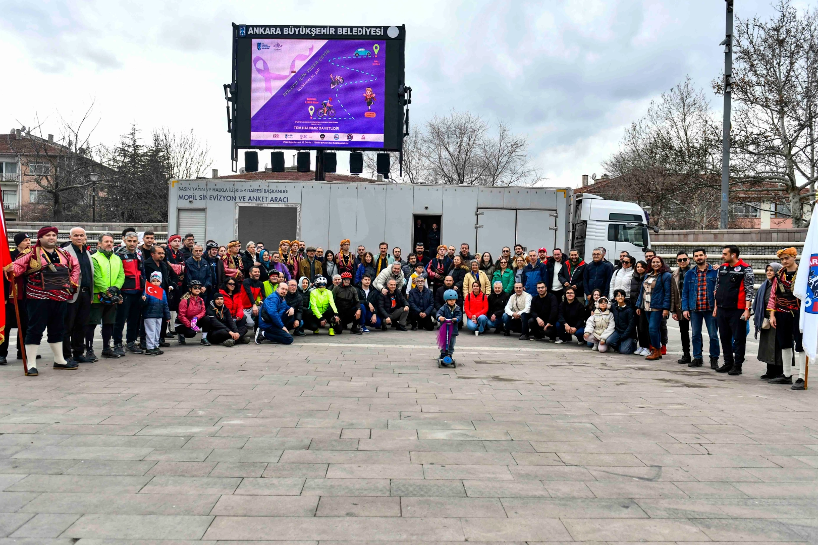 Ankara&rsquo;da tekerler farkındalık i&ccedil;in d&ouml;nd&uuml;