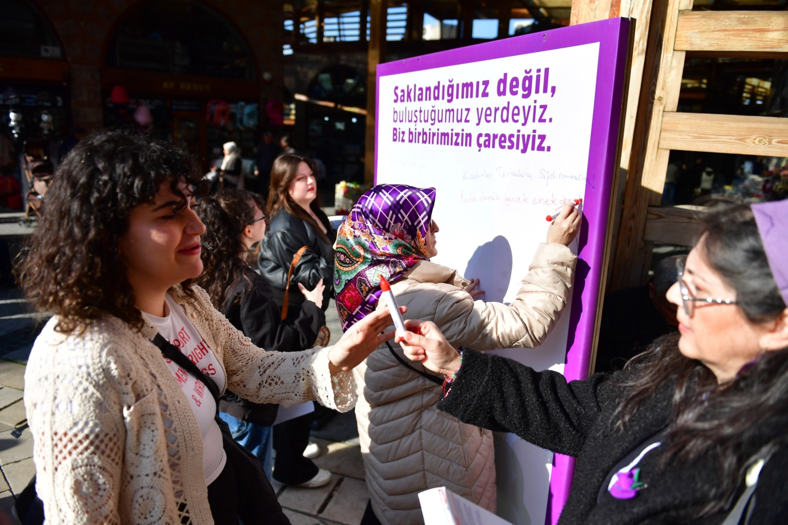 Bursa&rsquo;da kadınlardan 'şiddetsiz ve eşit yaşam' talebi