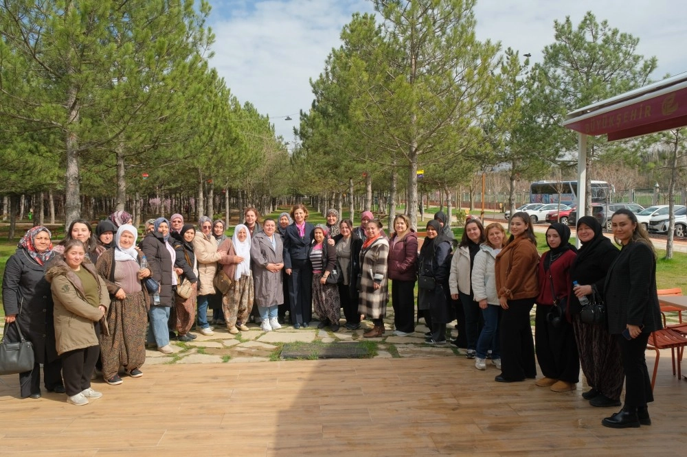 Eskişehir'de Mihalgazili kadınlar Başkan &Uuml;nl&uuml;ce ile buluştu