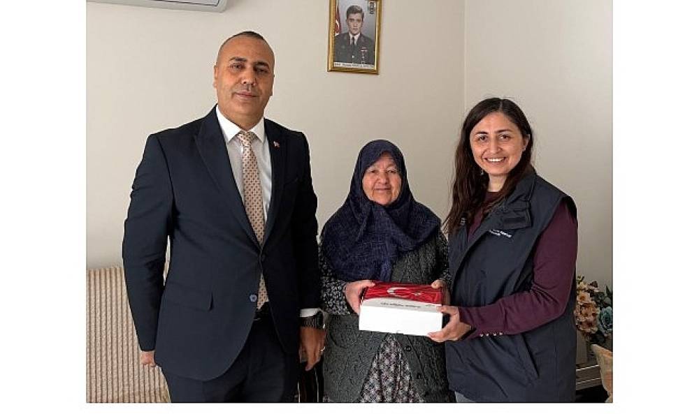 Manisa B&uuml;y&uuml;kşehir'den Şehit Annelerine Anlamlı Ziyaret
