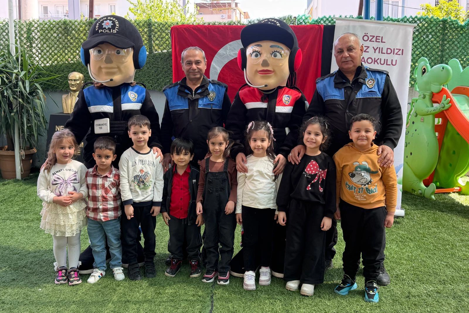 Osmaniye&rsquo;de miniklere 'Poli' ile g&uuml;venlik eğitimi