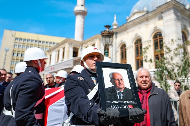 H&uuml;samettin Cindoruk son yolculuğuna uğurlandı