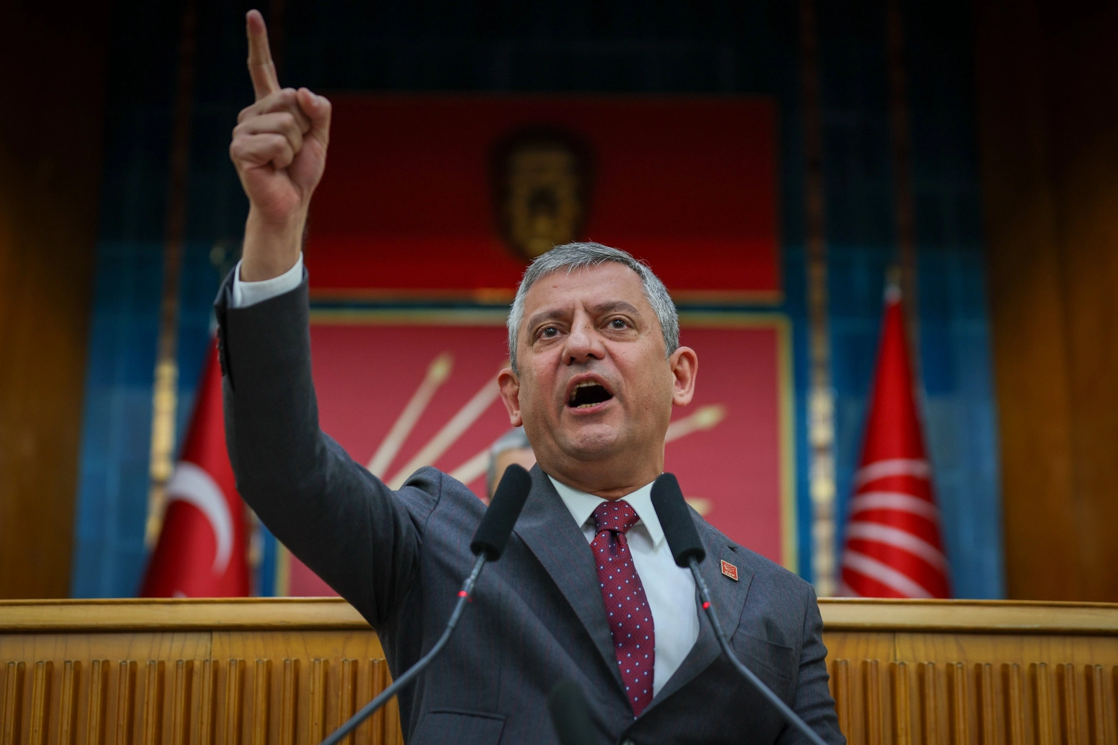 AK Parti'ye ge&ccedil;en Başkan K&ouml;ksal'a '&Ouml;zel' tepki: CHP&rsquo;nin kapısında yalvarma!