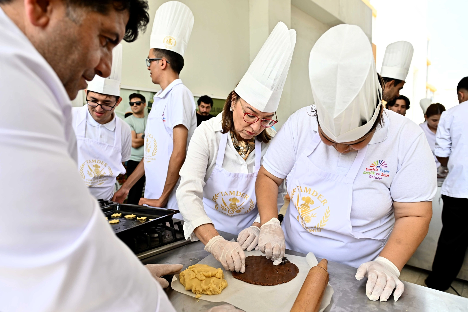 Antalya Muratpaşa&rsquo;da engelsiz pasta