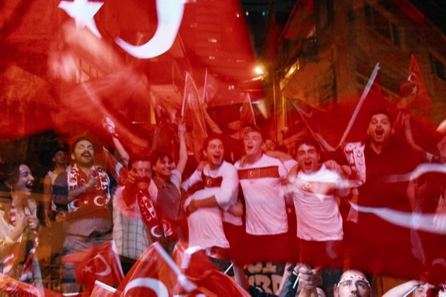 Altı &Uuml;st&uuml; İstanbul'dan A Millilere destek