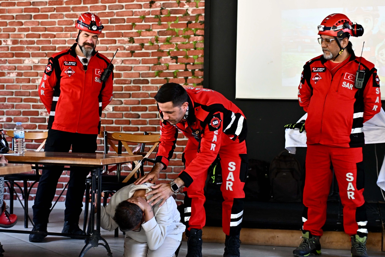 Antalya'da &ouml;zel gereksinimli bireylere afet farkındalık eğitimi