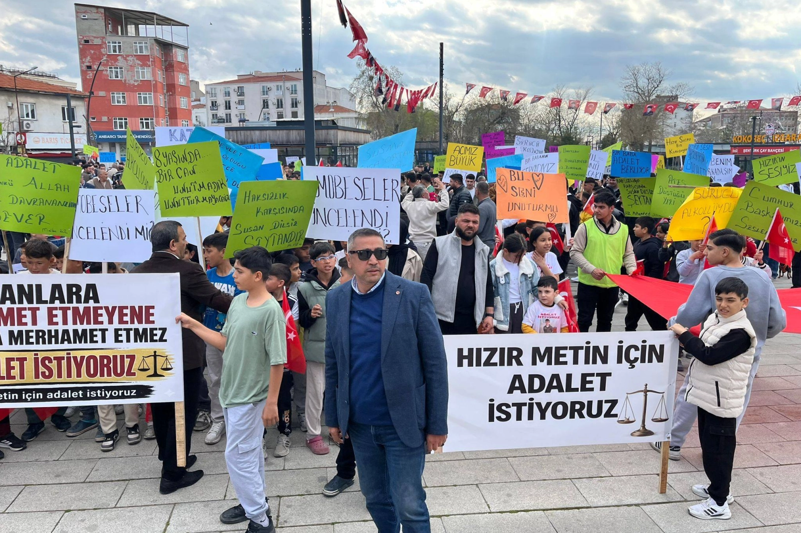 Edirne Keşan&rsquo;da adalet i&ccedil;in y&uuml;r&uuml;d&uuml;ler