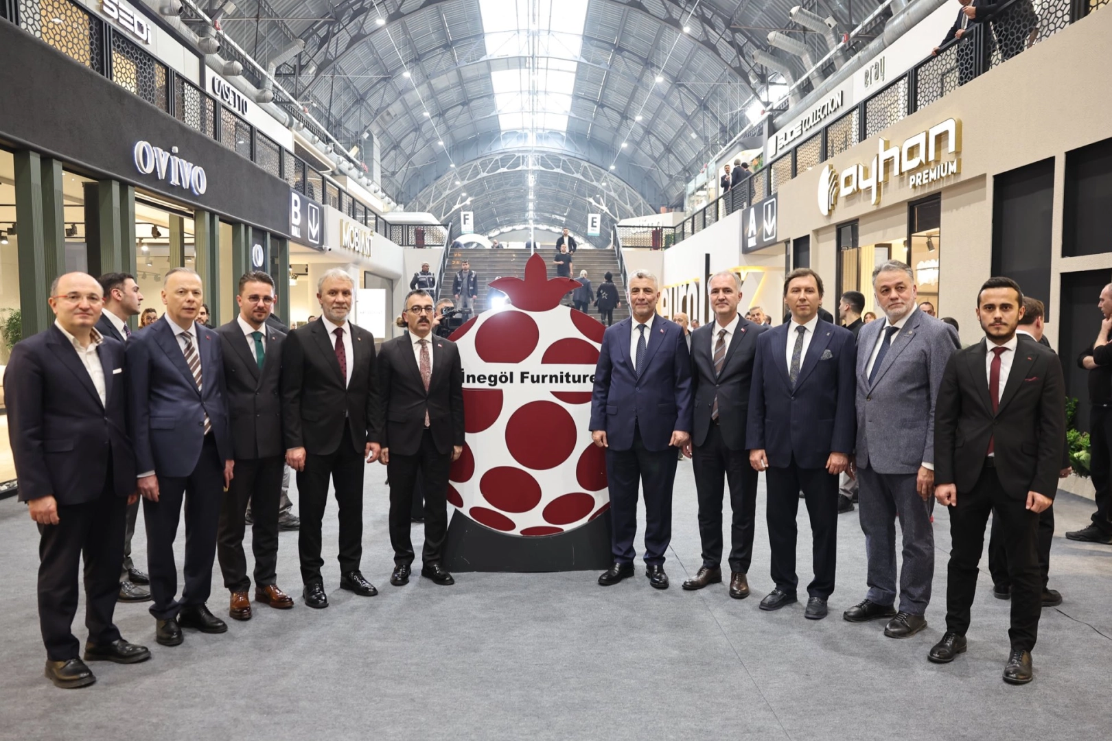 Bursa İneg&ouml;l&rsquo;den d&uuml;nyaya a&ccedil;ılan g&uuml;&ccedil;... Mobilya ihracatında rekor ve yeni hedefler