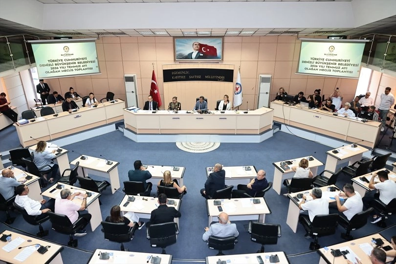 Denizli'de &ouml;ğrenci ve ailelere &uuml;&ccedil;l&uuml; destek paketi