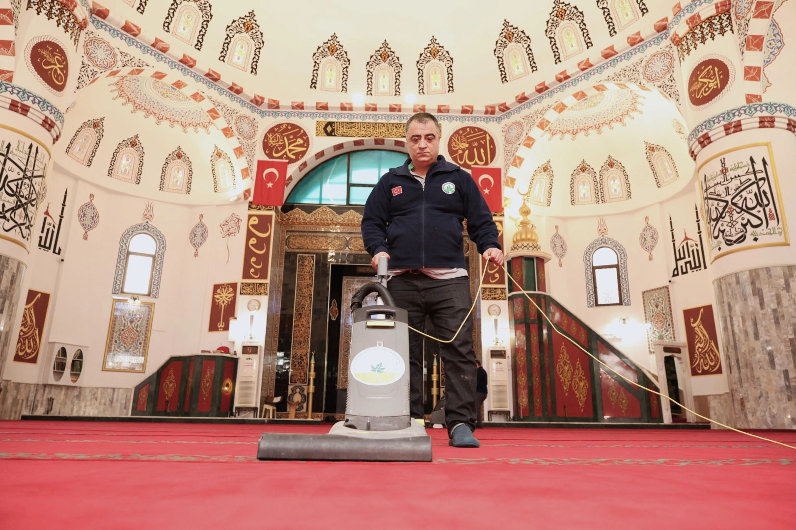 Bursa Osmangazi'de camiler Ramazan'a &ouml;zenle hazırlandı