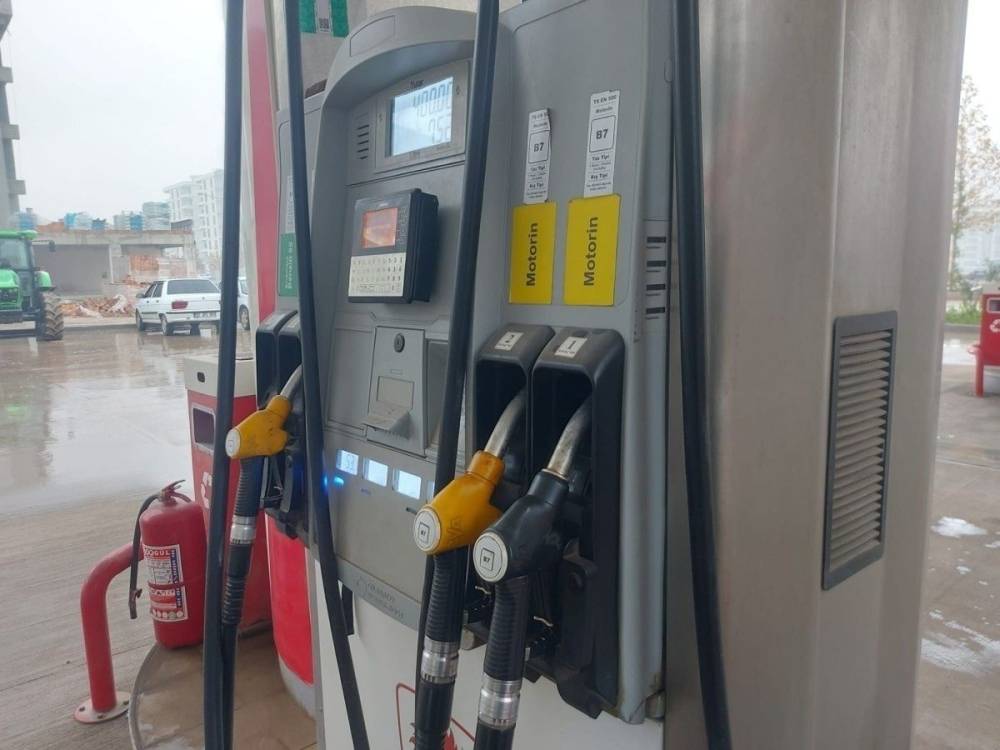 Motorine b&uuml;y&uuml;k zam yolda