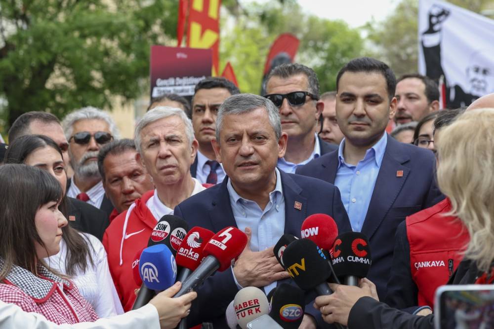&Ouml;zg&uuml;r &Ouml;zel: &lsquo;Cumhuriyet&rsquo;i bir kez daha gen&ccedil;lerle buluşturacağız&rsquo; 