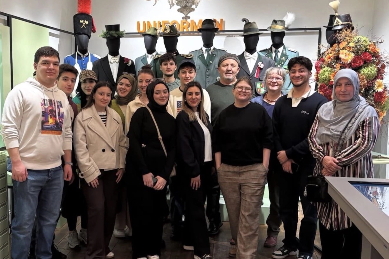 Neuss Nevşehirli gen&ccedil;lerle buluştu