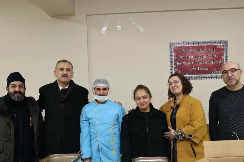 Ağrı Valisi Dr. Bozkurt&rsquo;tan protokolden uzak iftar
