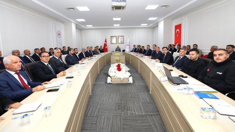 Adıyaman&rsquo;da afet sonrası &ccedil;alışmalar masaya yatırıldı 