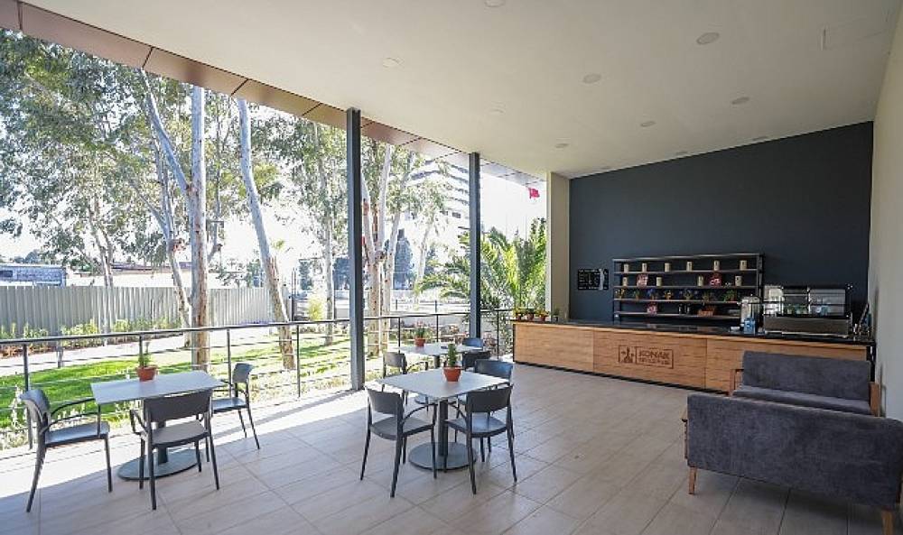 Başkan Mutlu Ferdi Zeyrek Gen&ccedil;lik Merkezi'nde gen&ccedil;lerle buluştu  