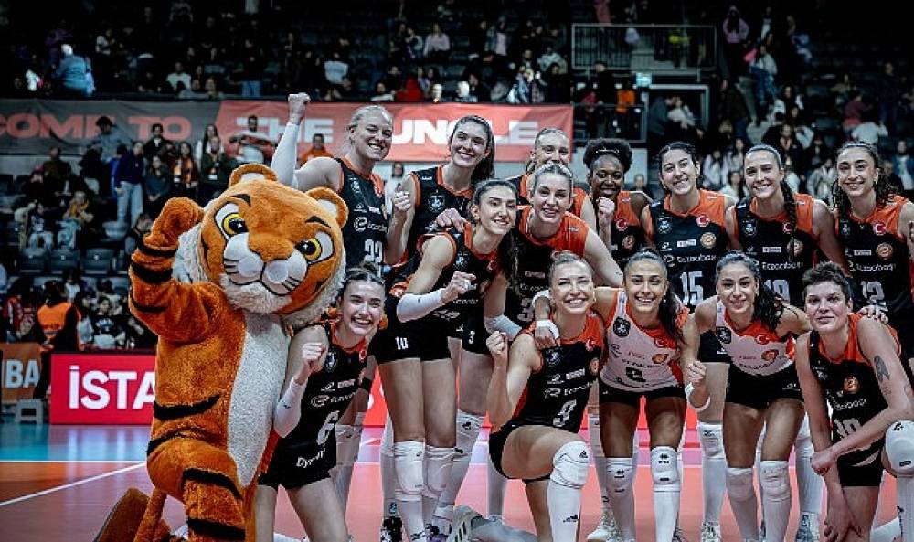 G&ouml;ztepe karşısında 3 puan Eczacıbaşı Dynavit'in!