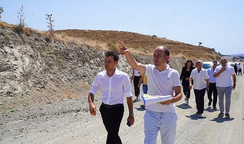 Seferihisar'ın ulaşımına nefes aldıracak &ldquo;&Ccedil;evre Yolu" i&ccedil;in sahada ortak inceleme