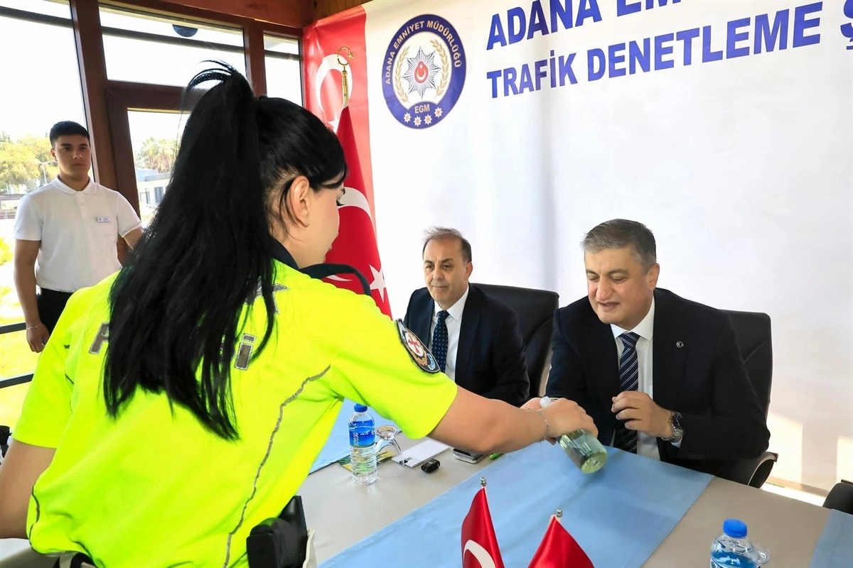 Adana bayram i&ccedil;in teyakkuz halinde