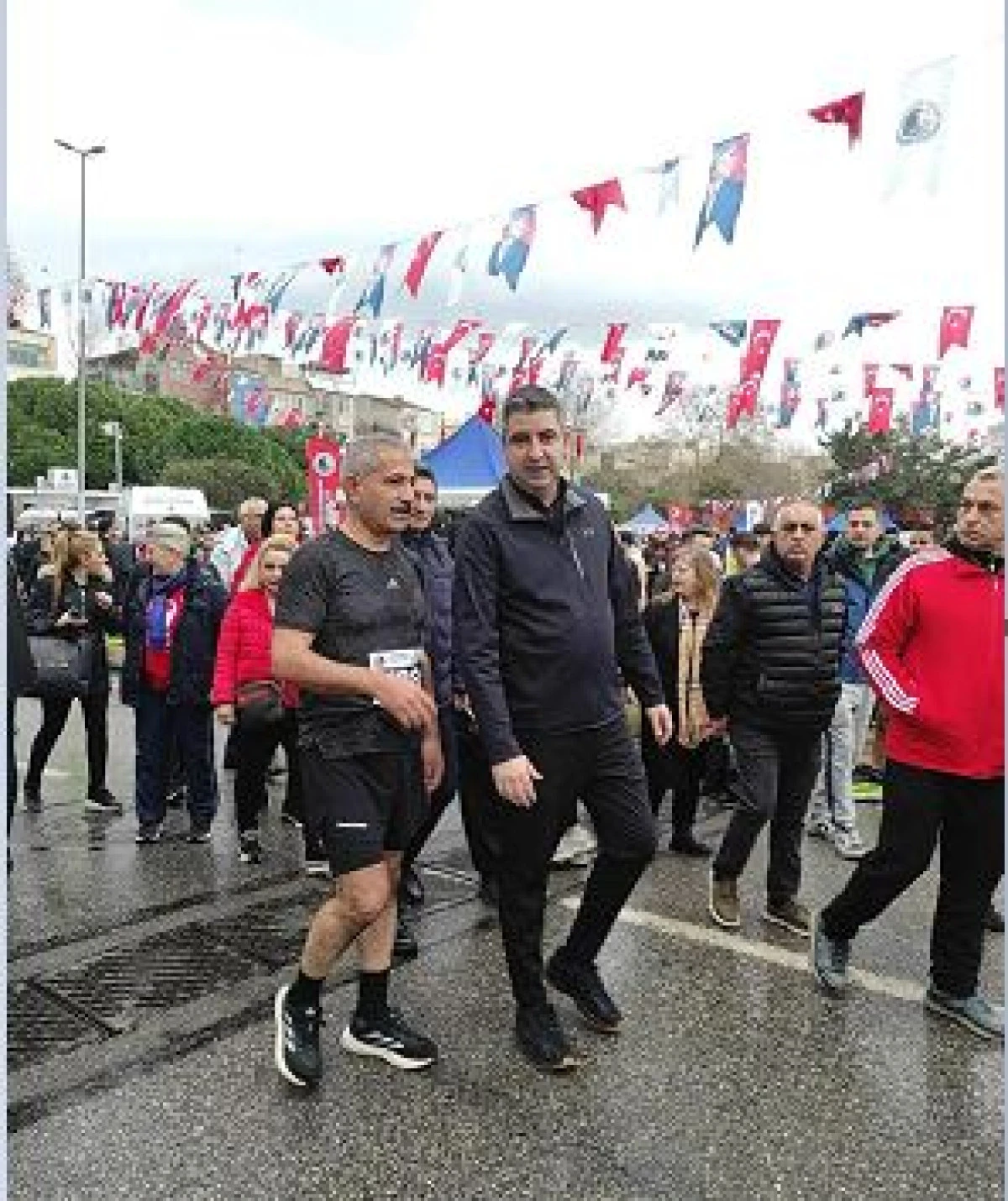 Adalar Belediye Başkanı Akpolat, Uğur Mumcu İ&ccedil;in Koştu