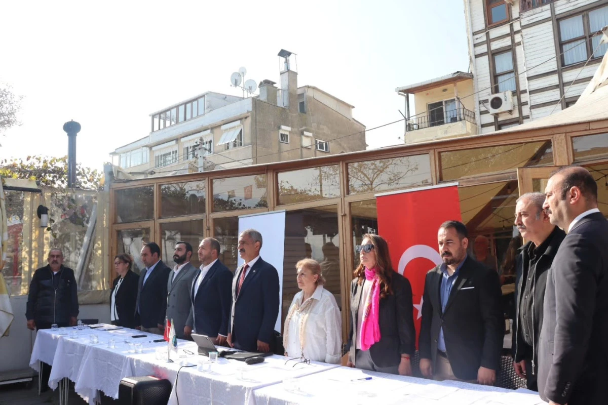 ADALAR BELEDİYE MECLİSİNDE İSTİFA YOK 