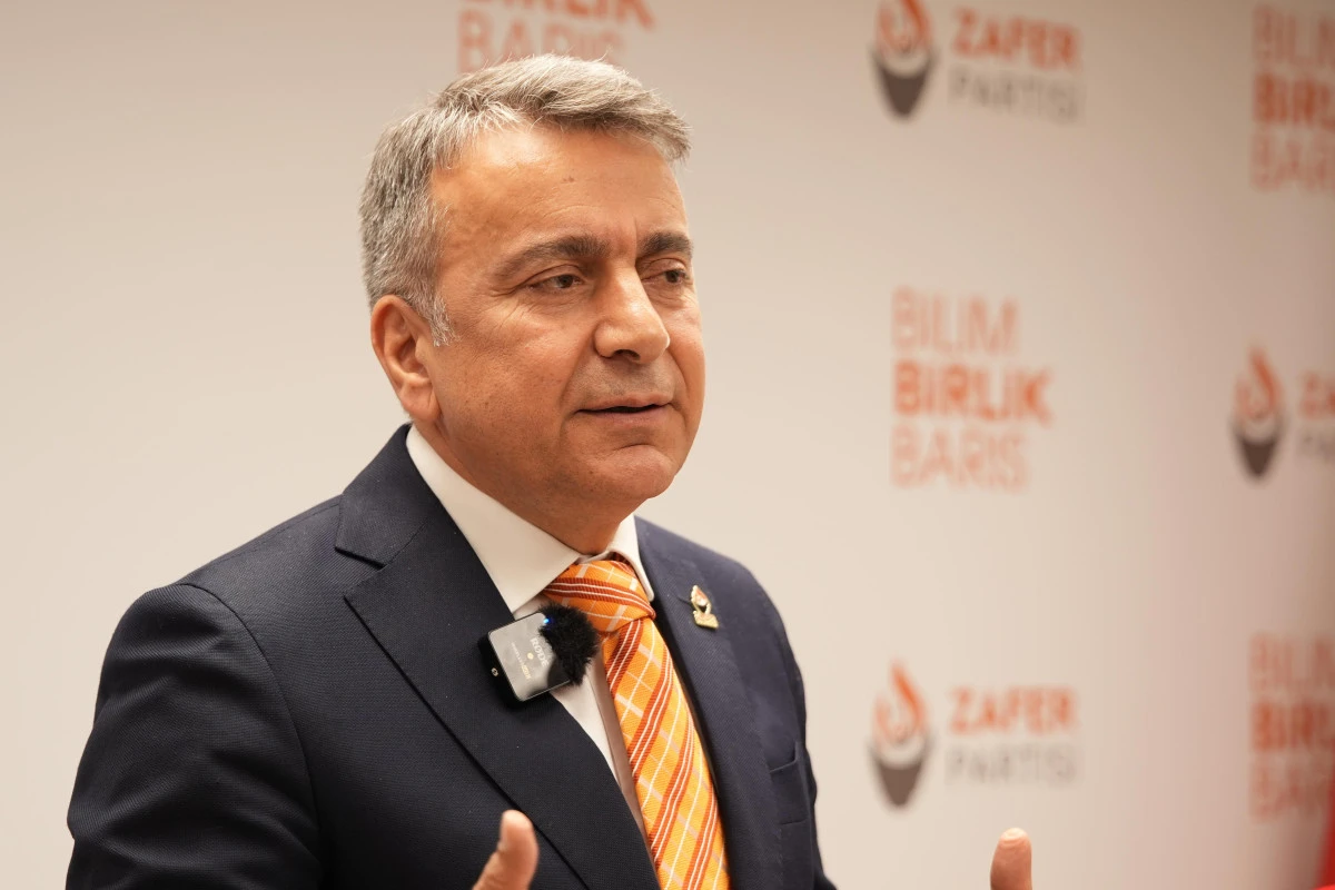BAH&Ccedil;ELİ'NİN A&Ccedil;IKLAMALARI BURAM BURAM İNGİLİZ KOKUYOR