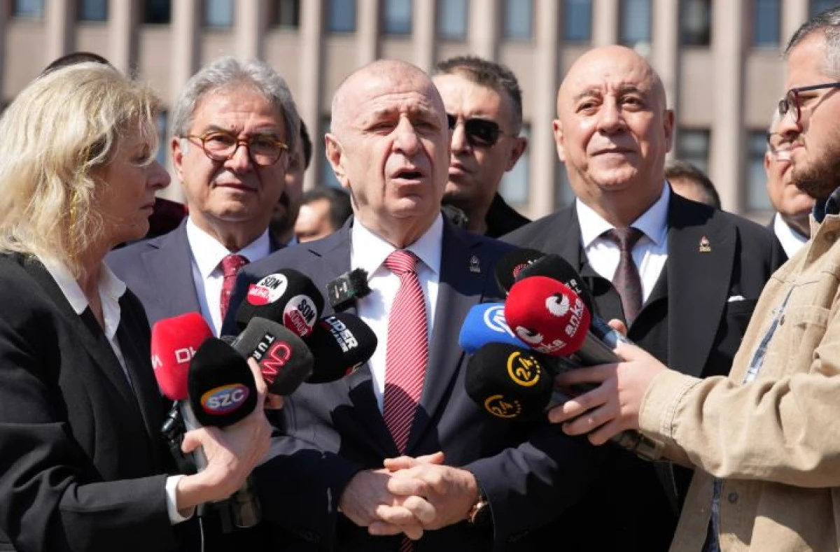 &ldquo;İKTİDARI TASVİP ETMEYENLER BU &Uuml;LKENİN ZENCİLERİ DEĞİLDİR&rdquo;